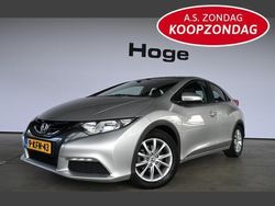 Grijs, metallic lak Gebruikt 2013 Honda Civic Comfort Hatchback | € 8.940 (Super prijs)