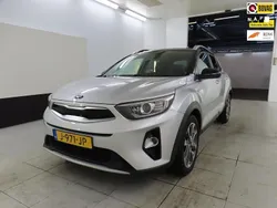 Grijs Gebruikt 2020 Kia Stonic SUV | € 15.999 (Eerlijke prijs)