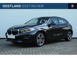 Zwart Gebruikt 2022 BMW 118 Executive Hatchback | € 25.950 (Eerlijke prijs)