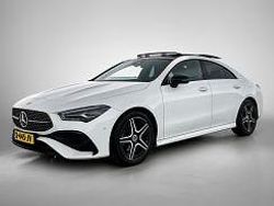 Licht wit Gebruikt 2023 Mercedes 180 AMG line Sedan | € 39.995