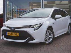Wit Gebruikt 2020 Toyota Corolla Business Edition Stationwagen | € 16.999 (Goede deal)