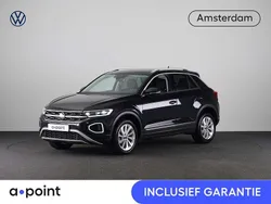 Zwart Gebruikt 2024 VW T-Roc Style SUV | € 33.949 (Eerlijke prijs)