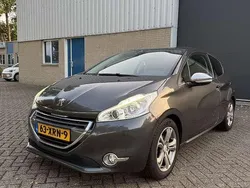 Grijs Gebruikt 2012 Peugeot 208 Allure Hatchback | € 4.295 (Eerlijke prijs)