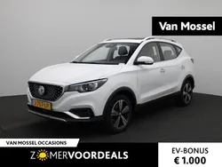 Wit Gebruikt 2020 MG ZS Luxury Sedan | € 14.900 (Eerlijke prijs)