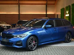 Blauw, metallic lak Gebruikt 2021 BMW 330e M Sport Stationwagen | € 24.950 (Eerlijke prijs)