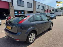 Grijs Gebruikt 2007 Ford Focus Ambiente Hatchback | € 1.950 (Super prijs)