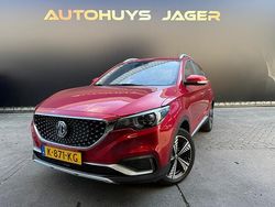 Rood Gebruikt 2021 MG ZS Luxury Sedan | € 14.950 (Goede deal)