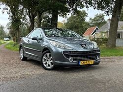 Grijs Gebruikt 2008 Peugeot 207 CC Cabriolet | € 1.750 (Super prijs)