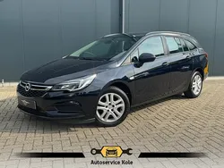 Blauw Gebruikt 2018 Opel Astra Edition Stationwagen | € 10.940 (Goede deal)