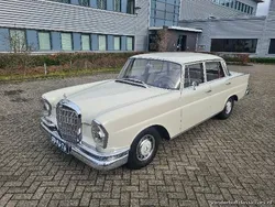Wit Gebruikt 1961 Mercedes 220 Sedan | € 29.500