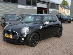 Zwart Gebruikt 2017 Mini Cooper Business Hatchback | € 12.950 (Goede deal)