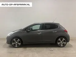 Grijs Gebruikt 2017 Peugeot 208 GT-line Hatchback | € 7.988 (Goede deal)