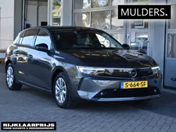 Grijs Gebruikt 2023 Opel Astra Edition Hatchback | € 23.987 (Eerlijke prijs)