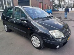 Zwart Gebruikt 2002 Renault Scénic MPV | € 999 (Eerlijke prijs)