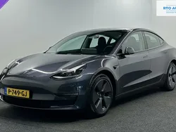 Grijs Gebruikt 2021 Tesla Model 3 Long Range Sedan | € 25.500 (Eerlijke prijs)
