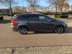 Grijs (metallic) Gebruikt 2018 Ford Focus Business Edition Stationwagen | € 11.900 (Goede deal)
