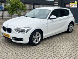 Wit, metallic lak Gebruikt 2013 BMW 114 Executive Hatchback | € 9.995 (Eerlijke prijs)
