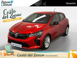 Rood Gebruikt 2024 Renault Clio V Evolution Hatchback | € 19.935 (Eerlijke prijs)