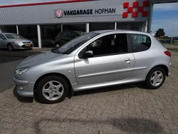 Grijs Gebruikt 2008 Peugeot 206 Hatchback | € 1.850 (Eerlijke prijs)