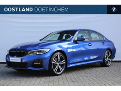 Blauw Gebruikt 2019 BMW 330e Executive Sedan | € 31.950 (Eerlijke prijs)