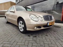 Beige Gebruikt 2004 Mercedes E240 Sedan | € 6.999 (Eerlijke prijs)