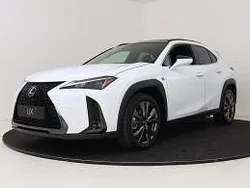 Fwhite & black roof (licht wit parelmoer) Gebruikt 2025 Lexus UX 300e Sport Design Packet SUV | € 46.950