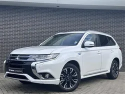 Wit Gebruikt 2015 Mitsubishi Outlander Edition SUV | € 11.900 (Eerlijke prijs)