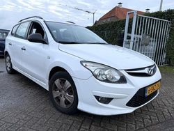 Wit Gebruikt 2010 Hyundai i30 Dynamiq Stationwagen | € 1.900