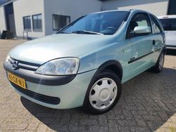 Groen Gebruikt 2001 Opel Corsa Comfort Hatchback | € 500 (Goede deal)