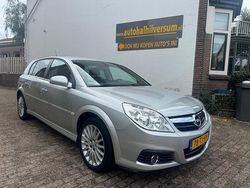 Grijs Gebruikt 2006 Opel Signum Executive Stationwagen | € 1.999