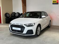 Wit, metallic lak Gebruikt 2023 Audi A1 Sportback Proline Hatchback | € 26.995 (Eerlijke prijs)