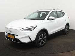 Wit Gebruikt 2022 MG ZS Luxury Sedan | € 19.444 (Eerlijke prijs)