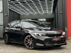 Zwart Gebruikt 2023 BMW 330e M Sport Stationwagen | € 41.950 (Eerlijke prijs)