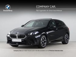 Zwart, metallic lak Gebruikt 2025 BMW 120 Comfort Edition Hatchback | € 43.900 (Eerlijke prijs)