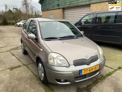 Grijs Gebruikt 2005 Toyota Yaris Hatchback | € 3.495 (Duur)
