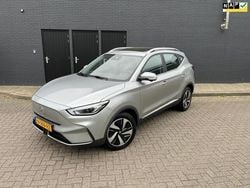 Grijs Gebruikt 2021 MG ZS Luxury Sedan | € 17.999 (Super prijs)