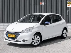 Wit Gebruikt 2015 Peugeot 208 Hatchback | € 5.750 (Eerlijke prijs)