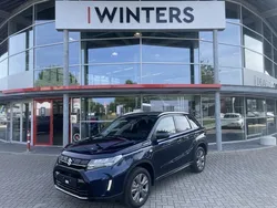 Blauw, metallic lak Nieuw 2025 Suzuki Vitara SUV | € 30.046 (Eerlijke prijs)