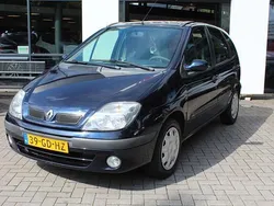 Blauw Gebruikt 2000 Renault Scénic MPV | € 925 (Eerlijke prijs)