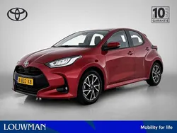 Rood Gebruikt 2024 Toyota Yaris Hatchback | € 21.945 (Eerlijke prijs)