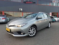 Grijs, metallic lak Gebruikt 2015 Toyota Auris Touring Sports Executive Stationwagen | € 11.999 (Eerlijke prijs)