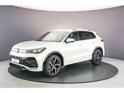 Oryx white pearl Gebruikt 2024 VW Tiguan Business SUV | € 48.900 (Eerlijke prijs)