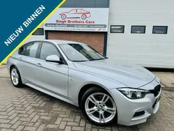 Grijs Gebruikt 2018 BMW 318 M Sport Sedan | € 19.699 (Goede deal)