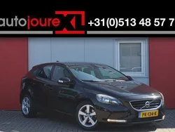 Zwart Gebruikt 2015 Volvo V40 Business Edition Stationwagen | € 5.998 (Eerlijke prijs)