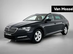 Zwart Gebruikt 2020 Skoda Superb Ambition Stationwagen | € 26.900