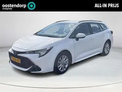 Wit Gebruikt 2023 Toyota Corolla Active Stationwagen | € 25.950 (Eerlijke prijs)