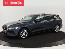 Blauw Gebruikt 2019 Volvo V60 Momentum Stationwagen | € 20.900 (Eerlijke prijs)