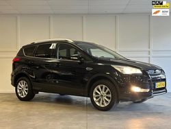 Zwart, metallic lak Gebruikt 2016 Ford Kuga Titanium SUV | € 10.950 (Goede deal)