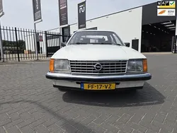 Wit Gebruikt 1979 Opel Senator Sedan | € 5.750