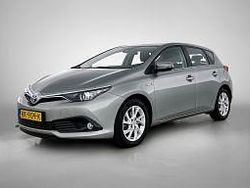 Grijs metallic Gebruikt 2017 Toyota Auris Hatchback | € 15.950 (Eerlijke prijs)